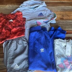 Adidas kids 5-piece bundle size small 9/10: Joggers, 3 t-shirts & 1 short